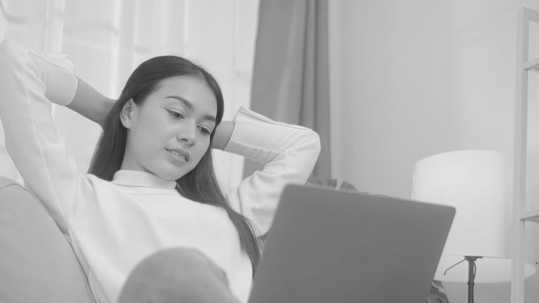 Participant working through a machine learning investment model during a live session